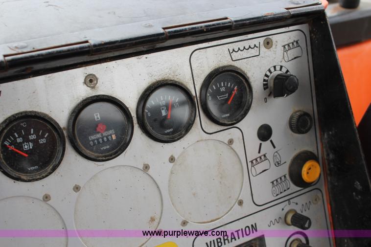 image for item L2497 1999 Hamm DV6K combination roller