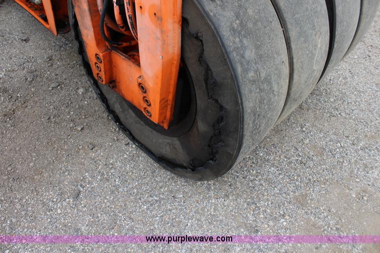 image for item L2497 1999 Hamm DV6K combination roller