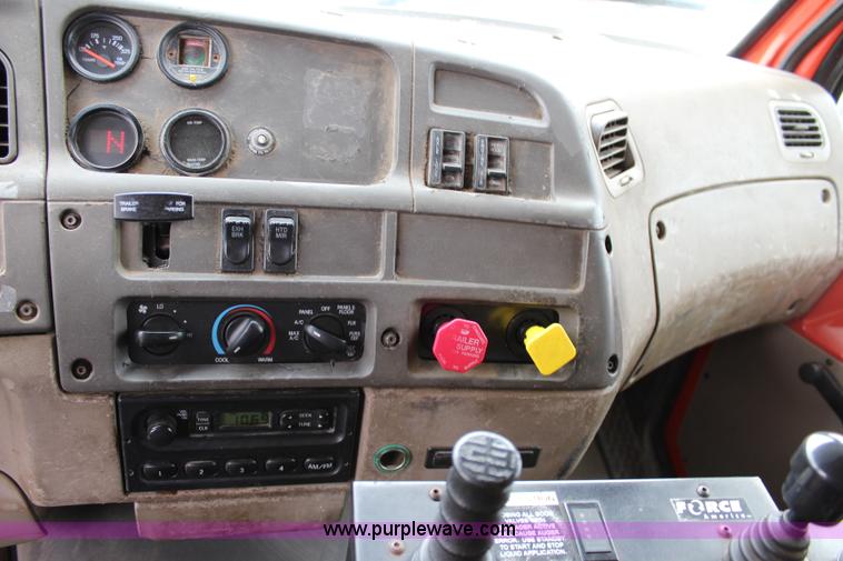 image for item L2498 2001 Sterling LT7500 dump truck