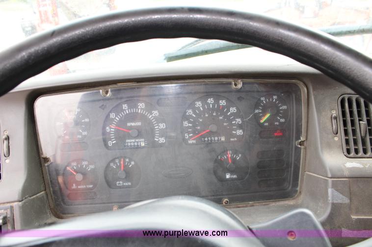 image for item L2498 2001 Sterling LT7500 dump truck