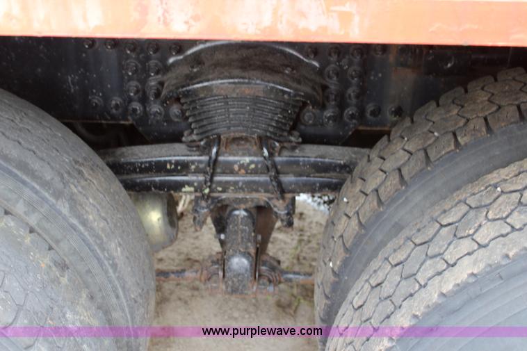 image for item L2498 2001 Sterling LT7500 dump truck