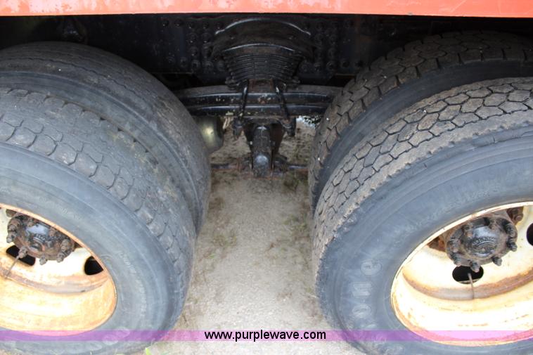 image for item L2498 2001 Sterling LT7500 dump truck