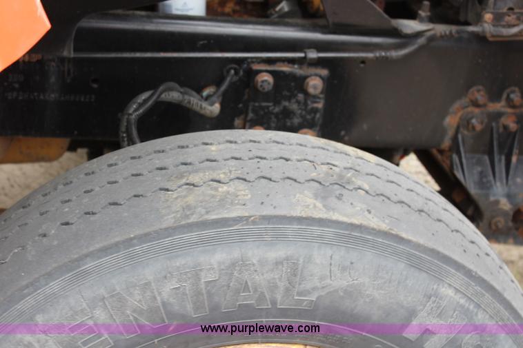 image for item L2498 2001 Sterling LT7500 dump truck