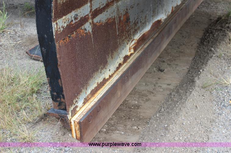 image for item L2498 2001 Sterling LT7500 dump truck