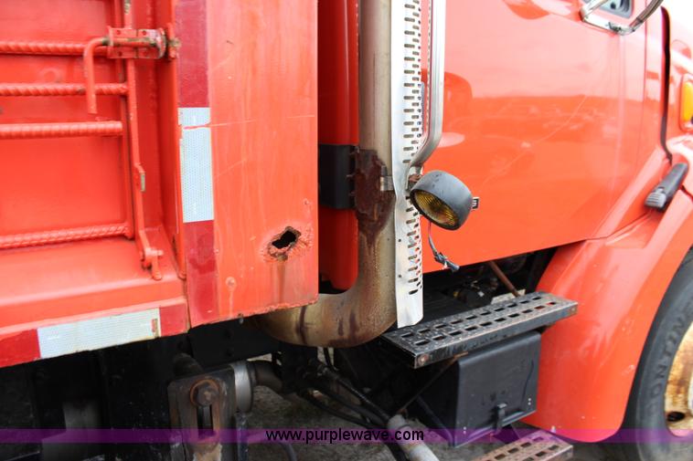 image for item L2498 2001 Sterling LT7500 dump truck
