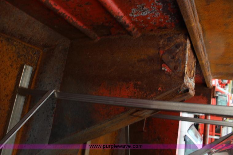 image for item L2498 2001 Sterling LT7500 dump truck