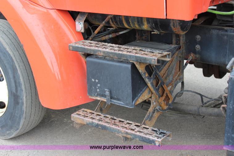 image for item L2499 2003 Sterling LT7500 dump truck