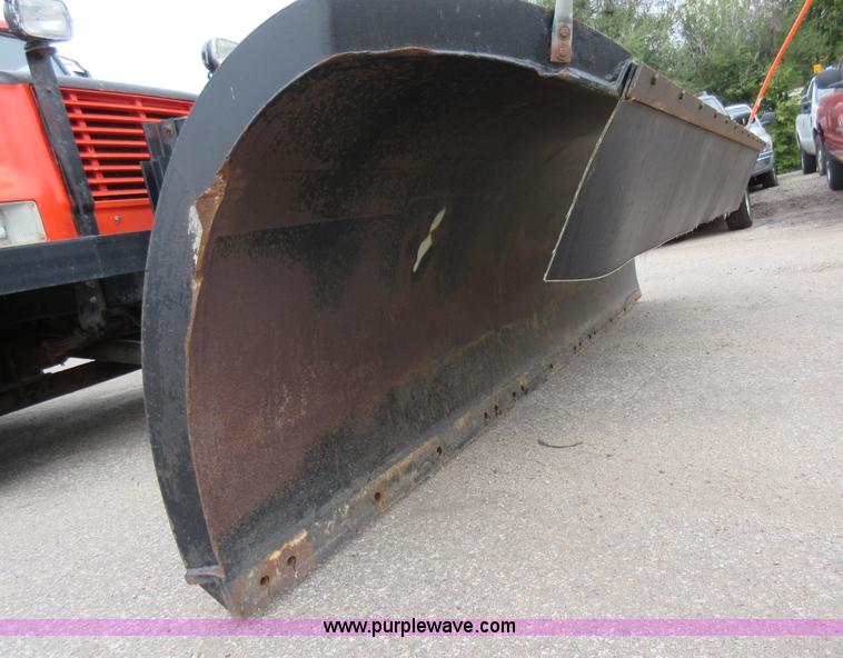 image for item L6386 1999 International 4900 dump truck