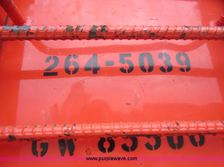 image for item L6386 1999 International 4900 dump truck