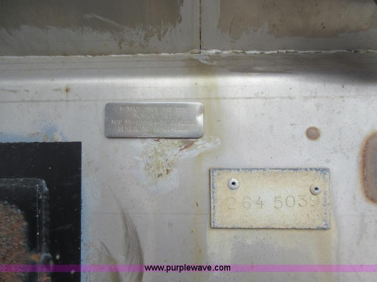 image for item L6386 1999 International 4900 dump truck