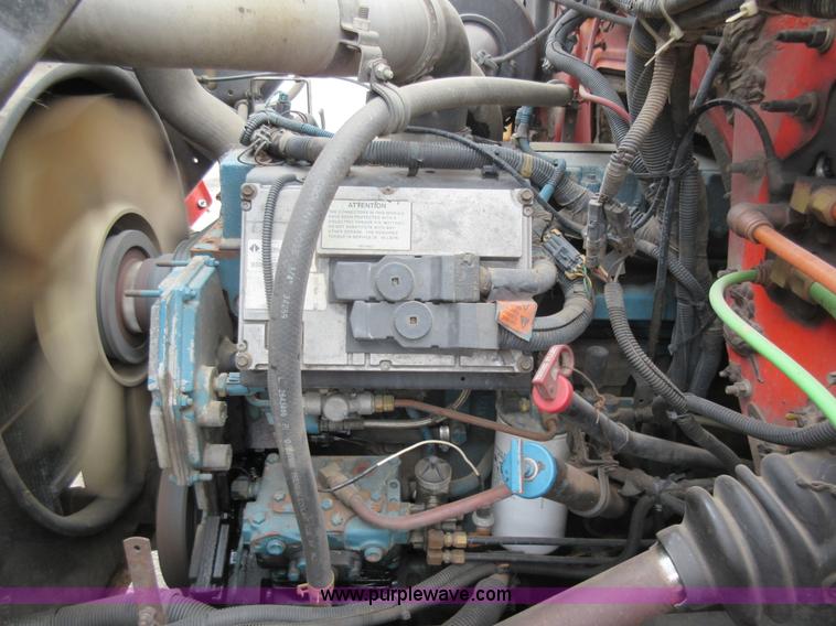 image for item L6386 1999 International 4900 dump truck