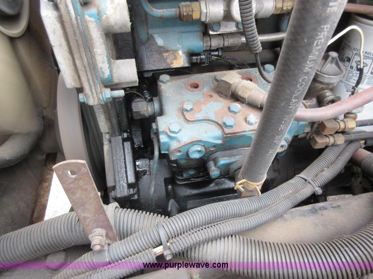 image for item L6386 1999 International 4900 dump truck