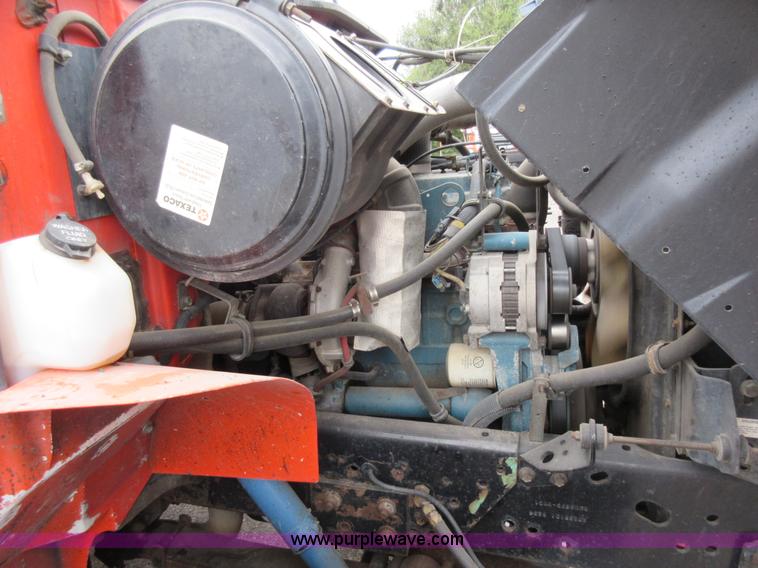 image for item L6386 1999 International 4900 dump truck