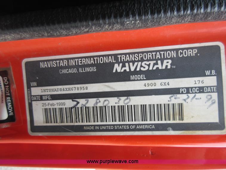 image for item L6386 1999 International 4900 dump truck