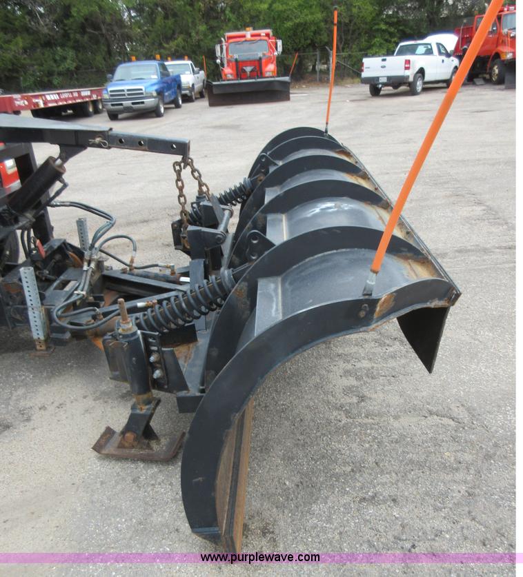 image for item L6387 1999 International 4900 dump truck