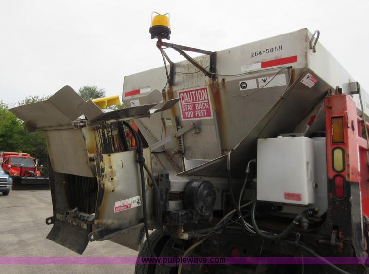 image for item L6387 1999 International 4900 dump truck