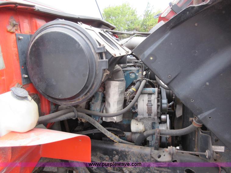 image for item L6387 1999 International 4900 dump truck