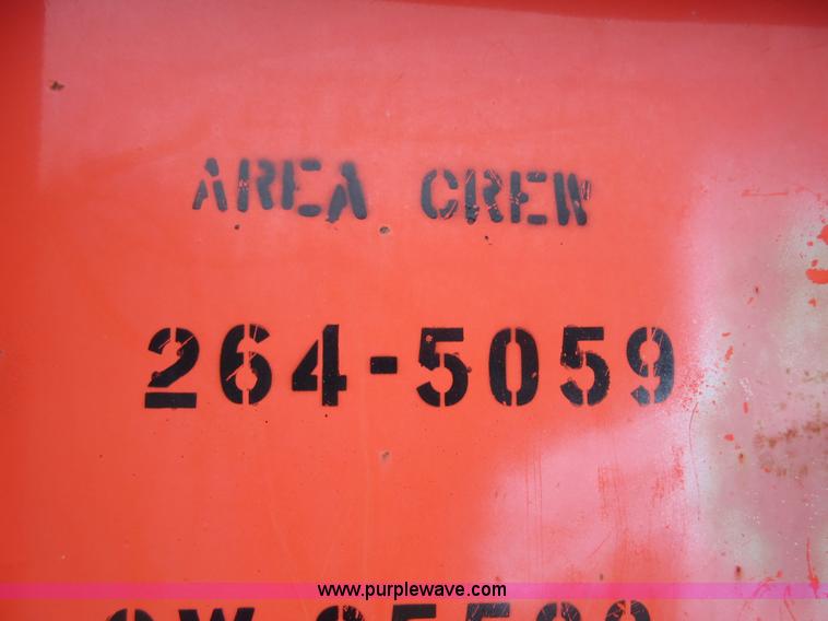 image for item L6387 1999 International 4900 dump truck