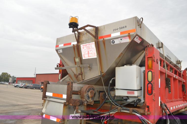 image for item L6388 1999 International 4900 dump truck