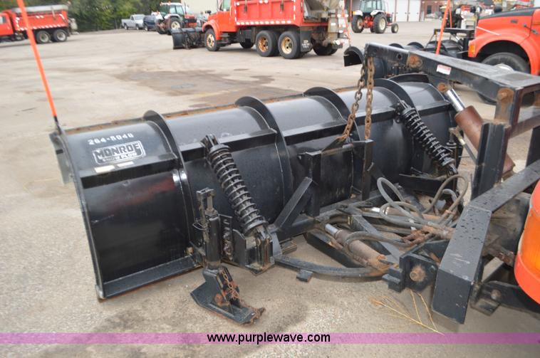 image for item L6390 1999 International 4900 dump truck