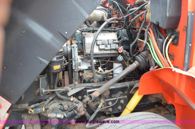 image for item L6390 1999 International 4900 dump truck