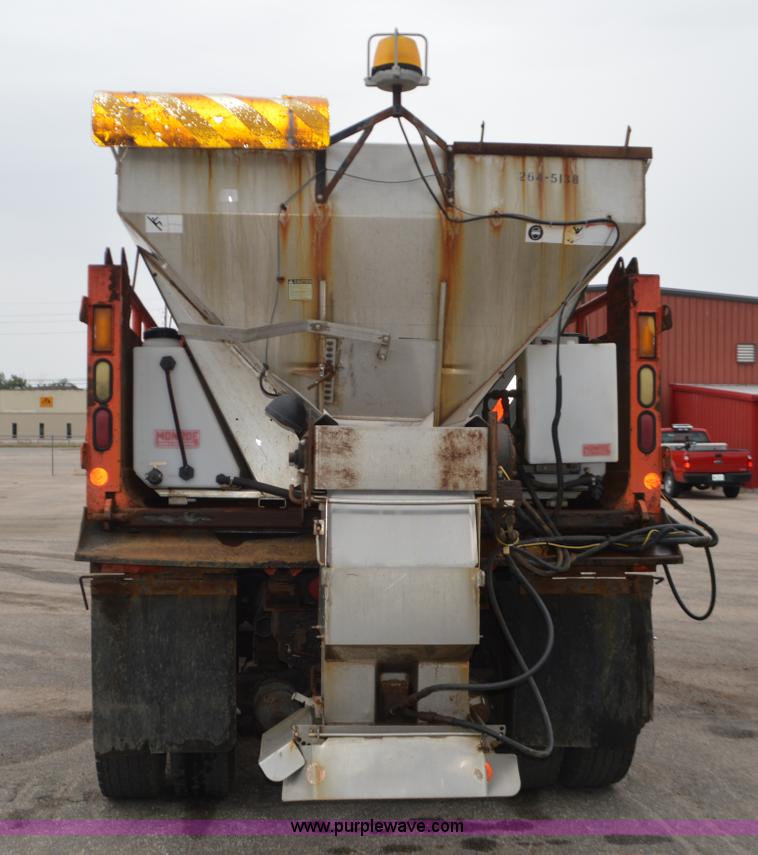 image for item L6391 1999 International 4900 dump truck