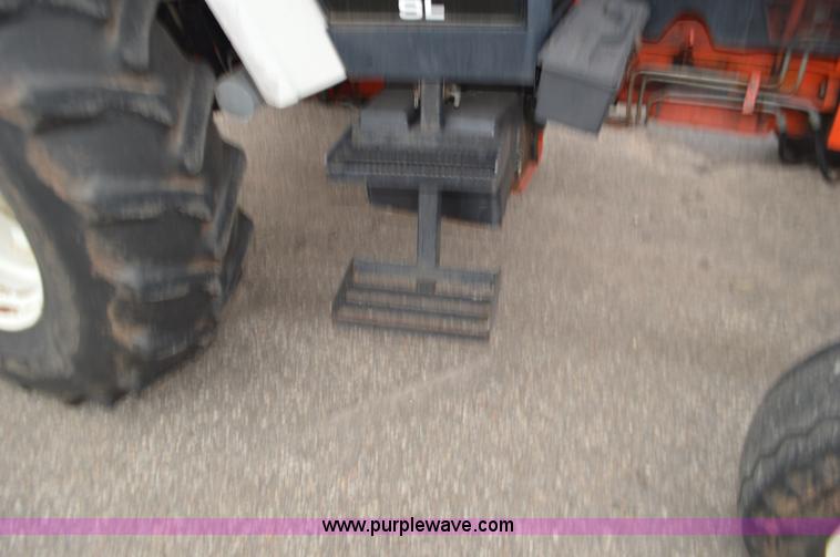 image for item L6392 1997 Ford New Holland 6640SL tractor