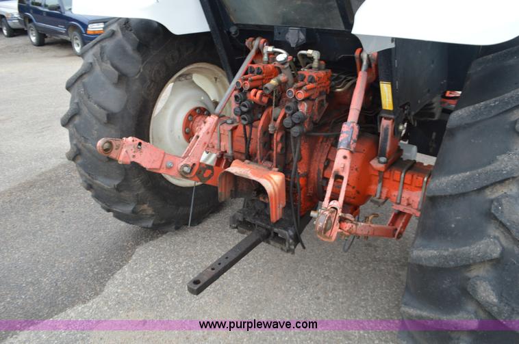 image for item L6392 1997 Ford New Holland 6640SL tractor