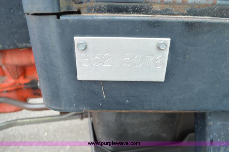 image for item L6392 1997 Ford New Holland 6640SL tractor