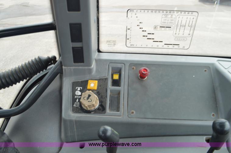 image for item L6392 1997 Ford New Holland 6640SL tractor