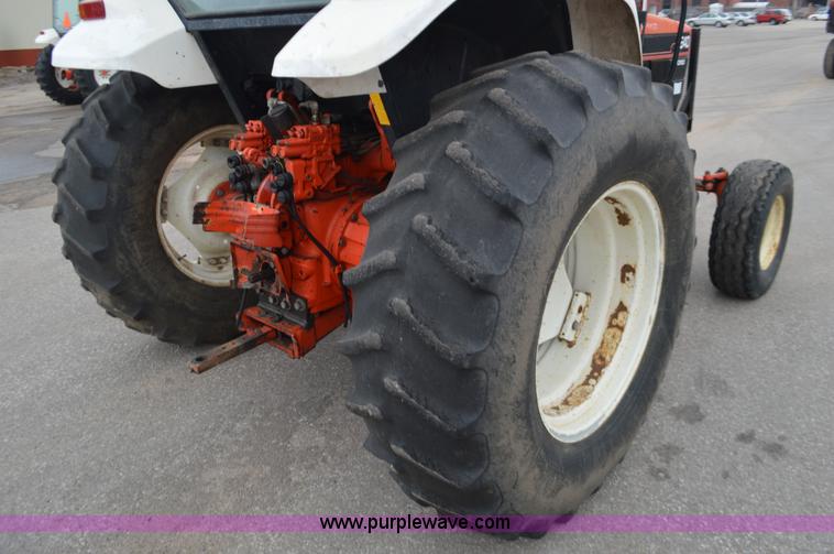 image for item L6393 1997 Ford New Holland 6640SL tractor