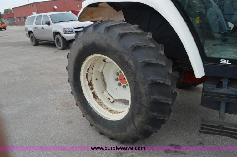 image for item L6393 1997 Ford New Holland 6640SL tractor