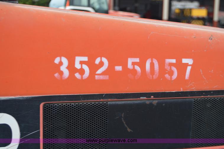 image for item L6393 1997 Ford New Holland 6640SL tractor