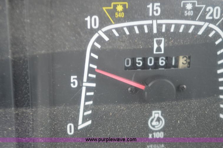 image for item L6393 1997 Ford New Holland 6640SL tractor