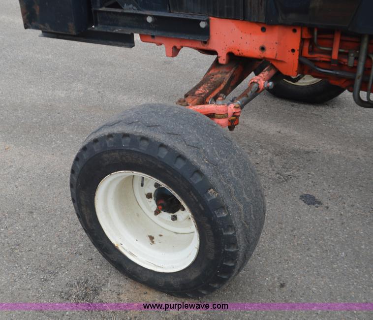 image for item L6395 1998 Ford New Holland 6640SL tractor