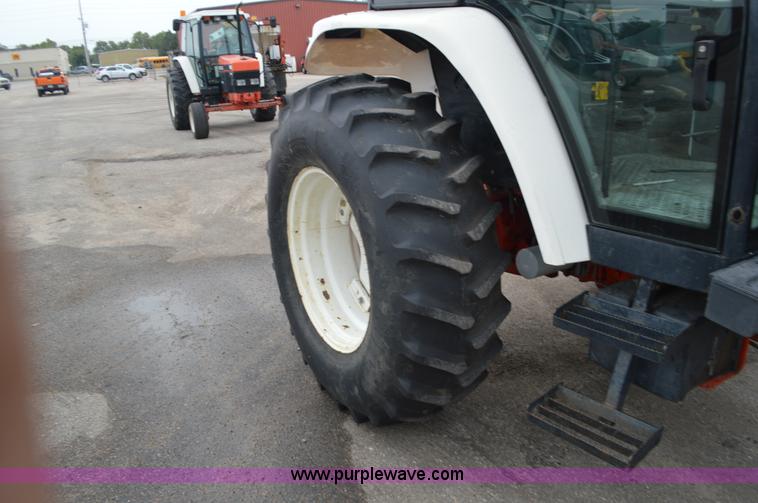 image for item L6395 1998 Ford New Holland 6640SL tractor