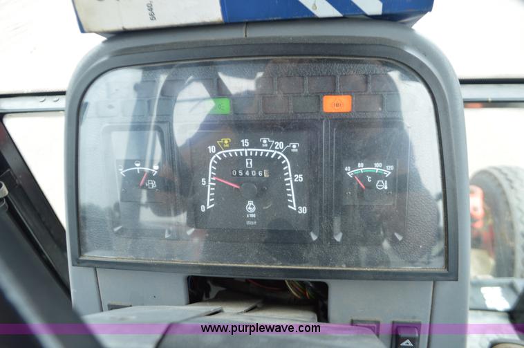 image for item L6395 1998 Ford New Holland 6640SL tractor