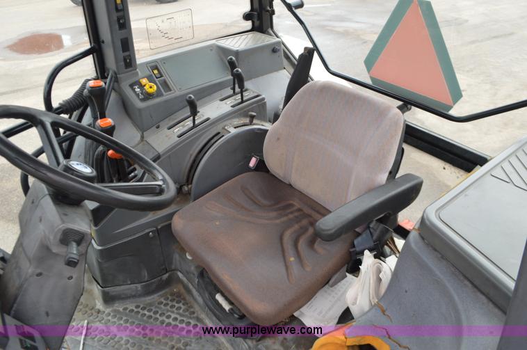 image for item L6395 1998 Ford New Holland 6640SL tractor