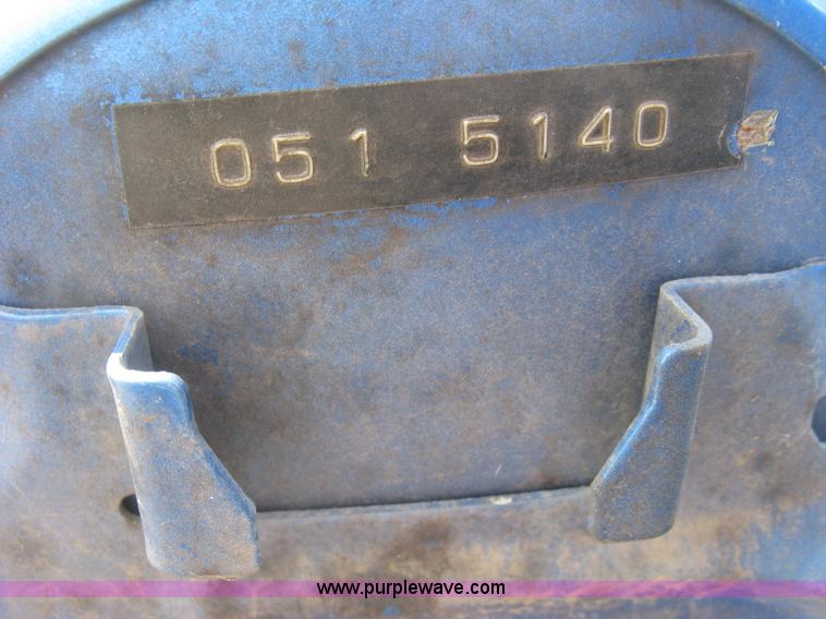 image for item L6398 2001 Dodge Ram 1500 Club Cab pickup truck