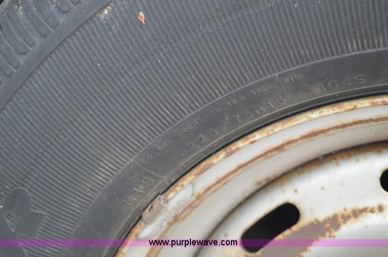 image for item L6399 2001 Dodge Ram 1500 pickup truck