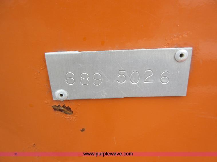 image for item L6405 2006 Broce RJ350 broom