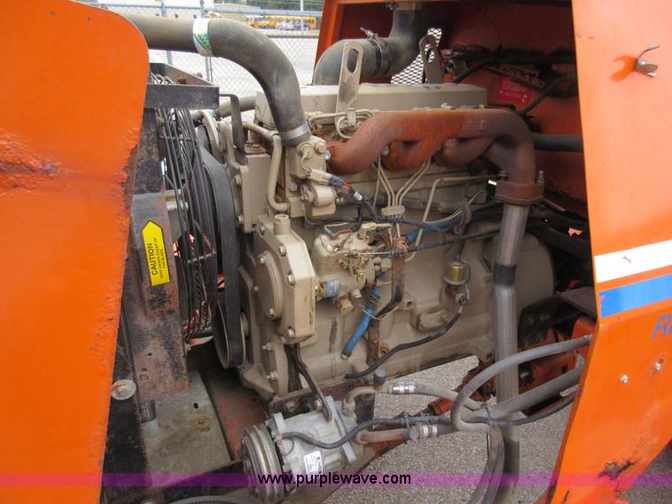 image for item L6405 2006 Broce RJ350 broom