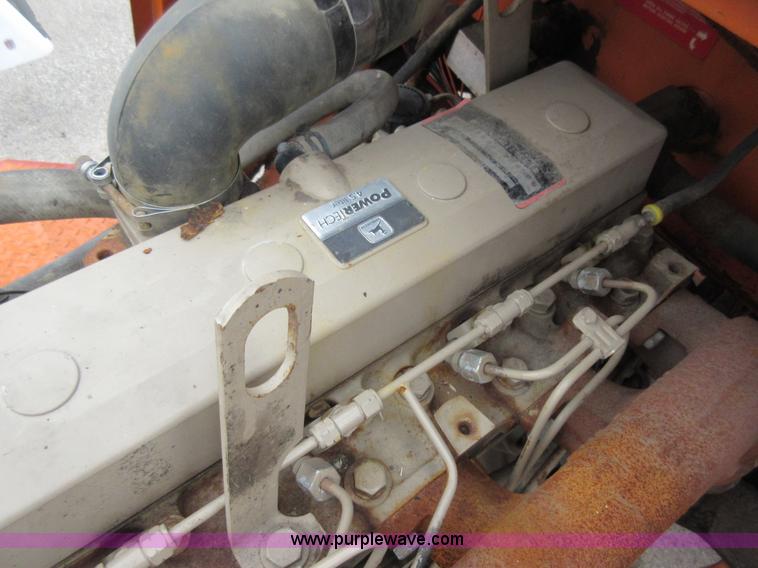 image for item L6405 2006 Broce RJ350 broom