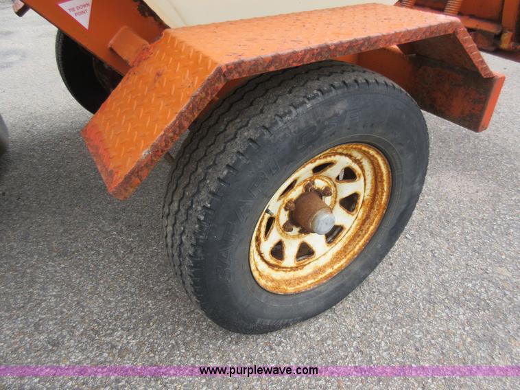 image for item L6405 2006 Broce RJ350 broom