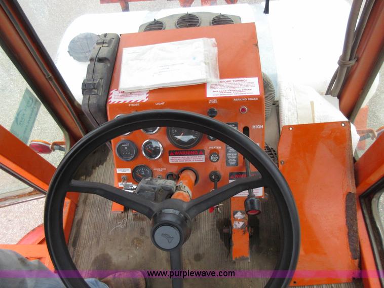 image for item L6405 2006 Broce RJ350 broom