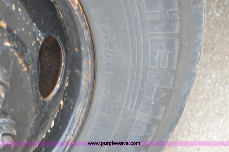 image for item L6406 1999 International 4900 dump truck