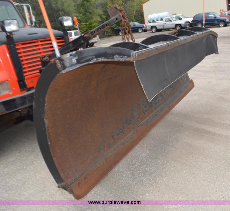 image for item L6406 1999 International 4900 dump truck