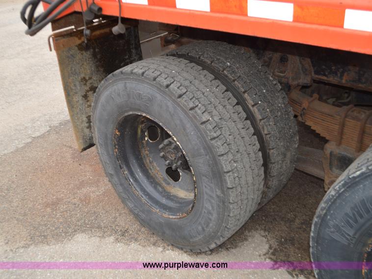 image for item L6406 1999 International 4900 dump truck