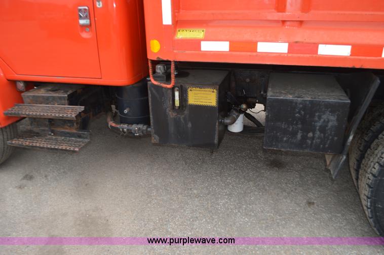 image for item L6406 1999 International 4900 dump truck