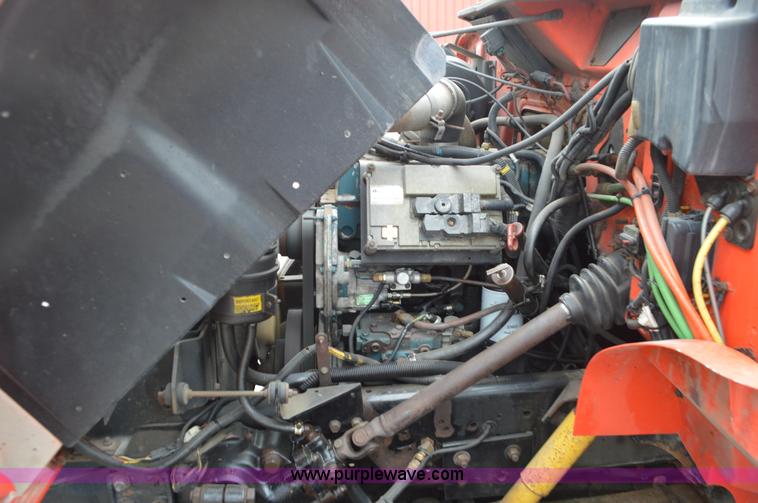 image for item L6406 1999 International 4900 dump truck